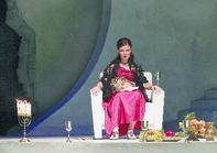 Judith - einsam auf dem Thron