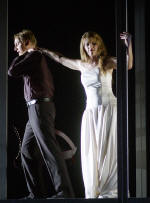 Orfeo holt Euridice (Gerlinde Saemann) zurueck